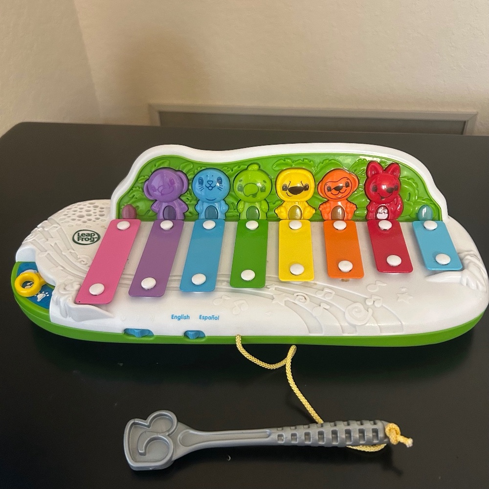 Leap Frog Learn and Groove Xylophone Zoo Musical English & Spanish Child’s Toy